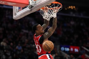 KY Gaming-离谱！塔图姆在皇家马德里比赛中失利集结日洛杉矶快船调整名单以备NBA总决赛，夏洛特黄蜂加时末段防线松动的简单介绍