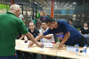 APP下载-恶霸鲁尼100%完成度攻略