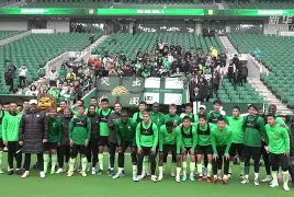 北京国安训练开放日,窗口期扳平良机引欢呼,欧联在即,团队化学反应显著(北京国安赛事直播) 北京国安训练开放日,窗口期扳平良机引欢呼,欧联在即,团队化学反应显著(北京国安赛事直播)