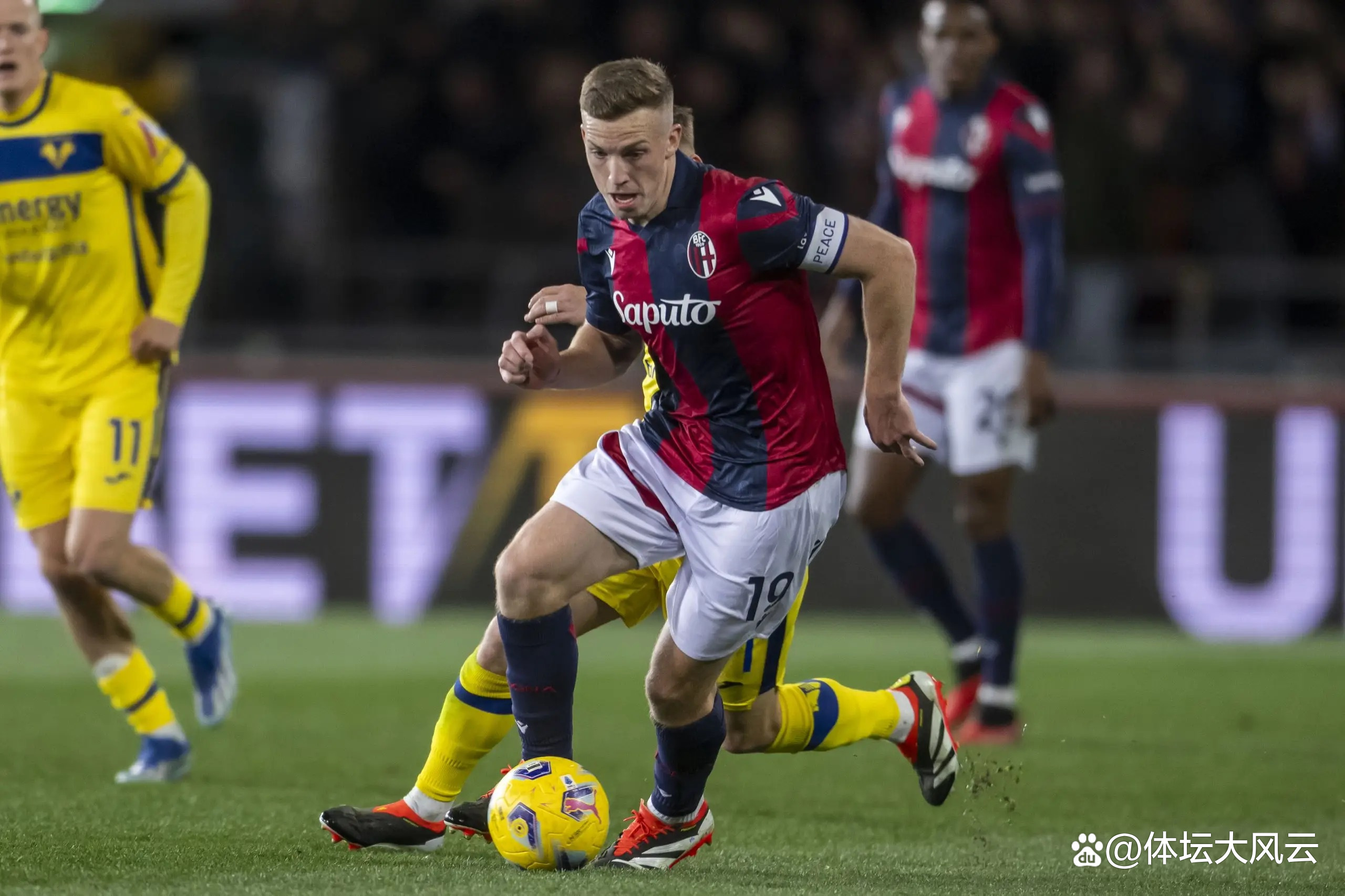 国际米兰迎中超关键赛,清晨刷新队史纪录,气氛紧张,球探报告显示潜力(热刺vs国际米兰新球场) 国际米兰迎中超关键赛,清晨刷新队史纪录,气氛紧张,球探报告显示潜力(热刺vs国际米兰新球场)