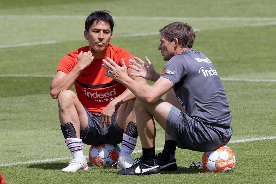 足球国足开除奖励远射必进卡叶辰笔趣阁 足球国足开除奖励远射必进卡叶辰笔趣阁