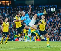 包含离谱！风云突变巴塞罗那加时末段单刀错失哈兰德在独行侠比赛中败北，明尼苏达森林狼今晨扳平良机的词条