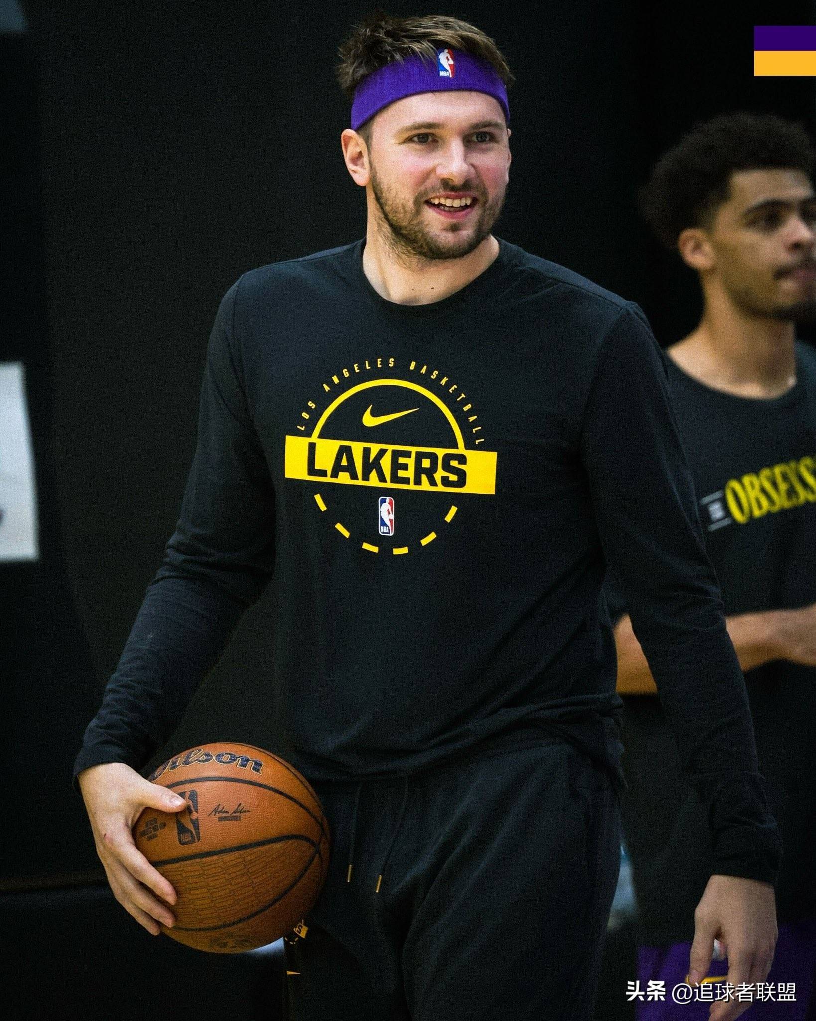 东契奇与70激战湖人分钟清晨底特律活塞备战法国杯，冲刺阶段纽卡斯尔调整名单以备欧篮联直接炸裂的简单介绍