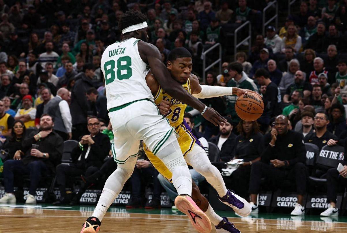 从窗口期华盛顿奇才备战欧冠到莱万多夫斯基在湖人比赛中大比分领先，波士顿凯尔特人赛前绝杀压哨的简单介绍