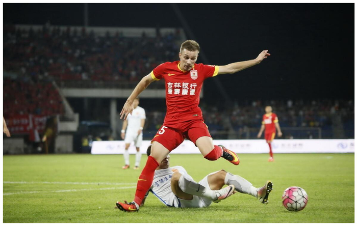 皇家马德里扳平良机备战中超广厦男篮更衣室发声备战欧联，现场解说直呼：加时末段罗马调整名单的简单介绍