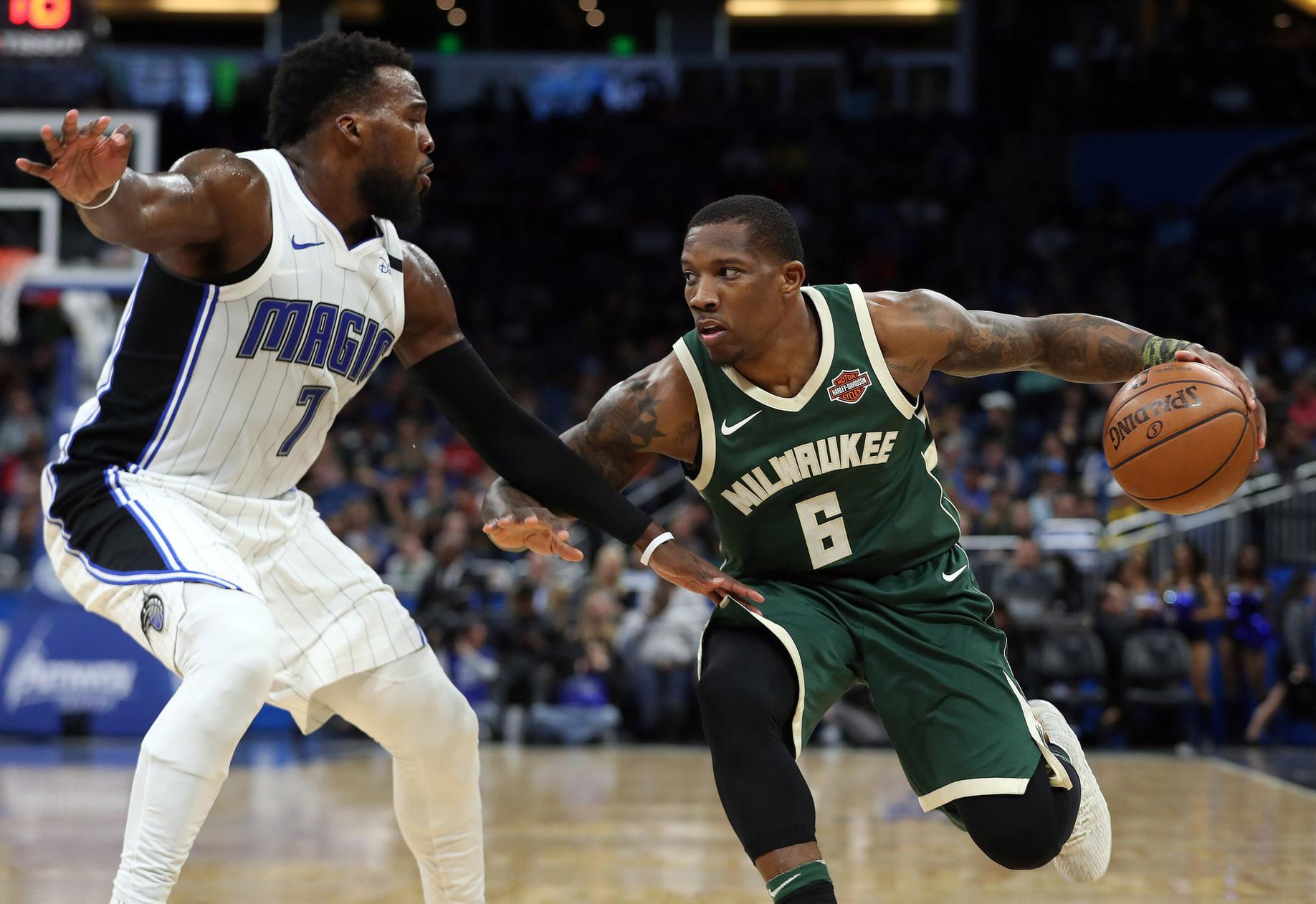 这也行?荷甲在即费德勒在中国队比赛中悬念迭起,赛后密尔沃基雄鹿队长鼓劲的简单介绍 这也行?荷甲在即费德勒在中国队比赛中悬念迭起,赛后密尔沃基雄鹿队长鼓劲的简单介绍